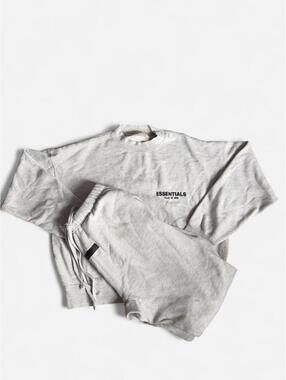 Essentials gray sweat set #essentials #loungewear